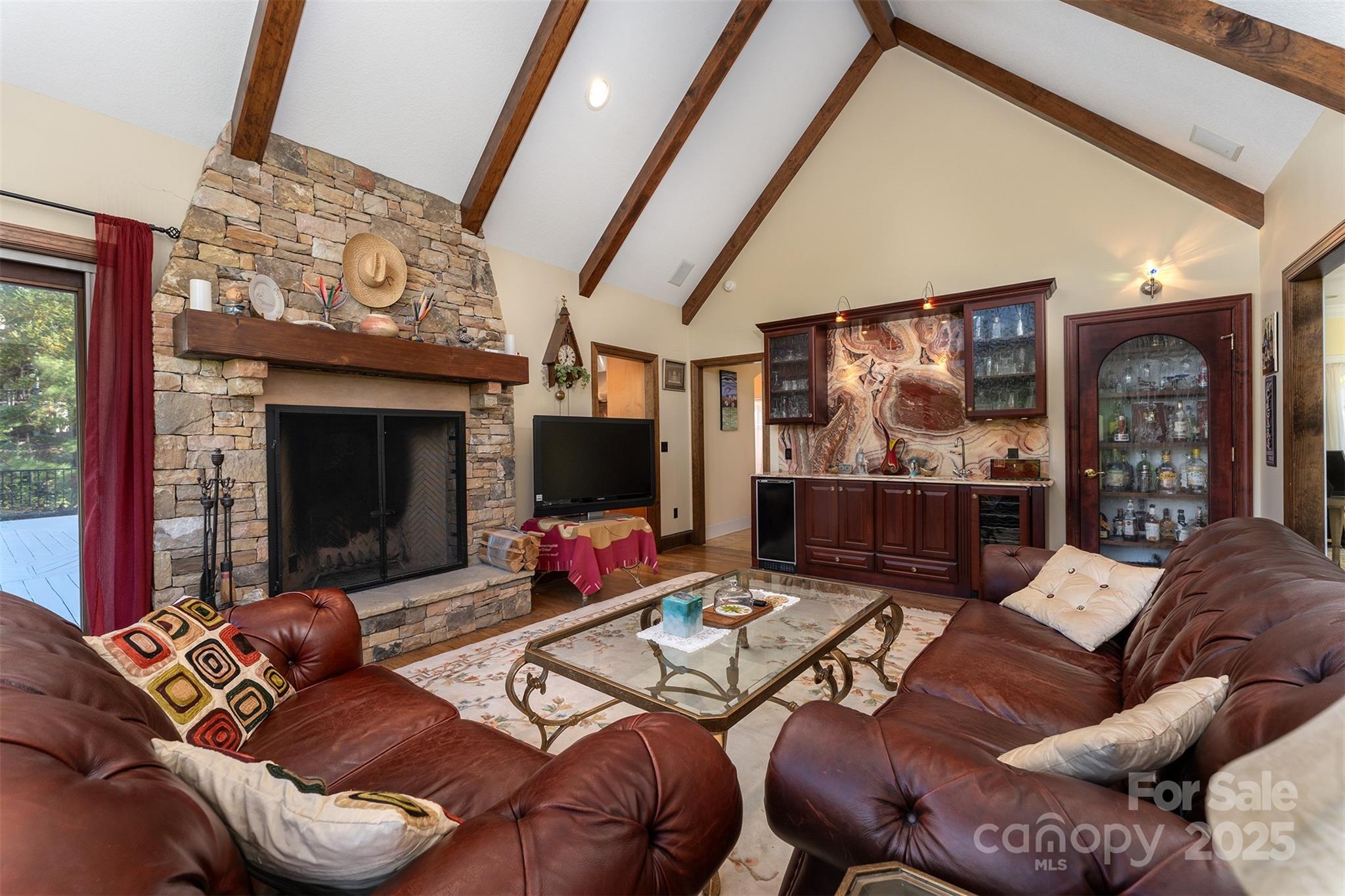 345 Hawks Nest Trail