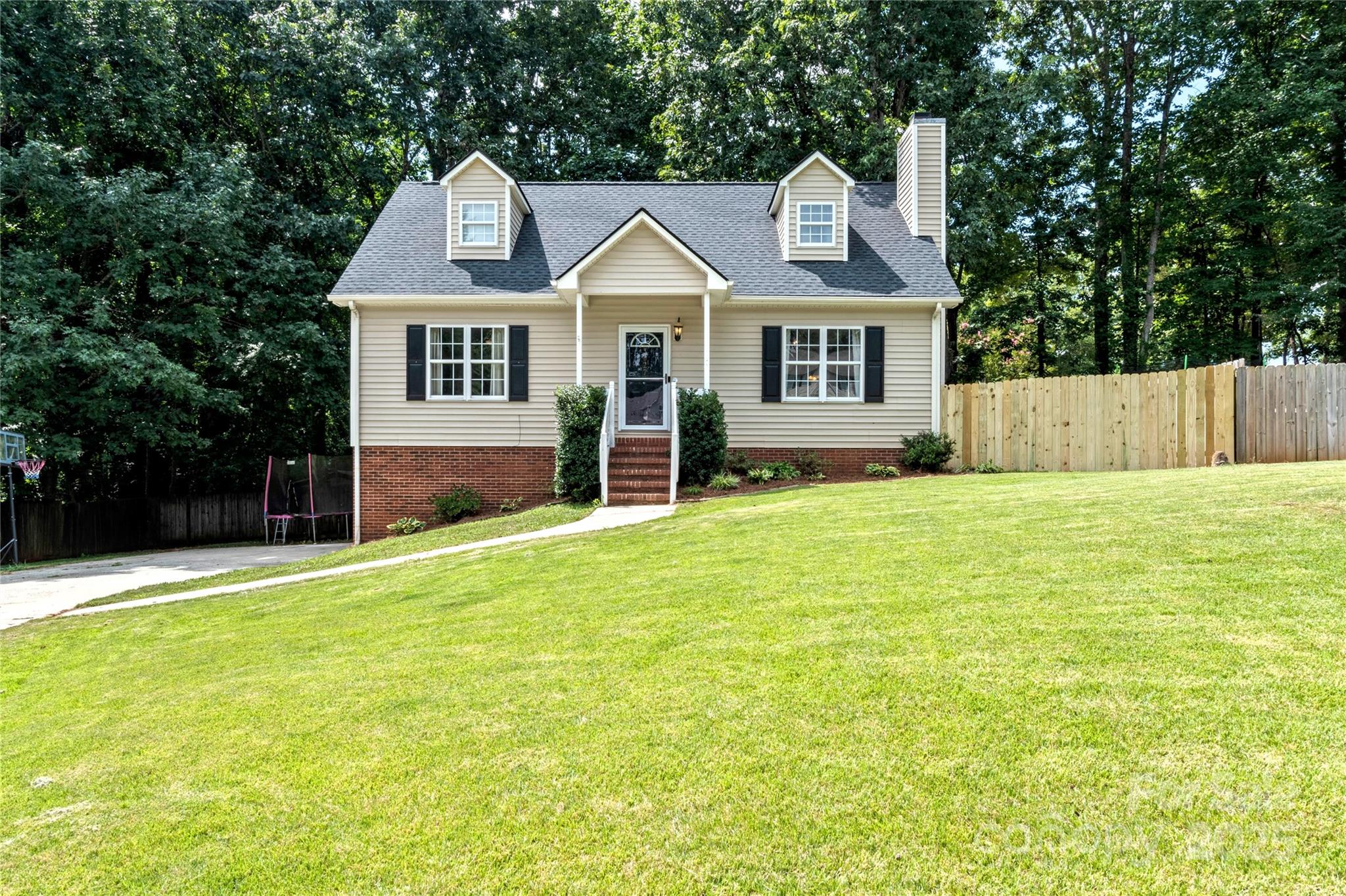 5027 Heidelbury Court