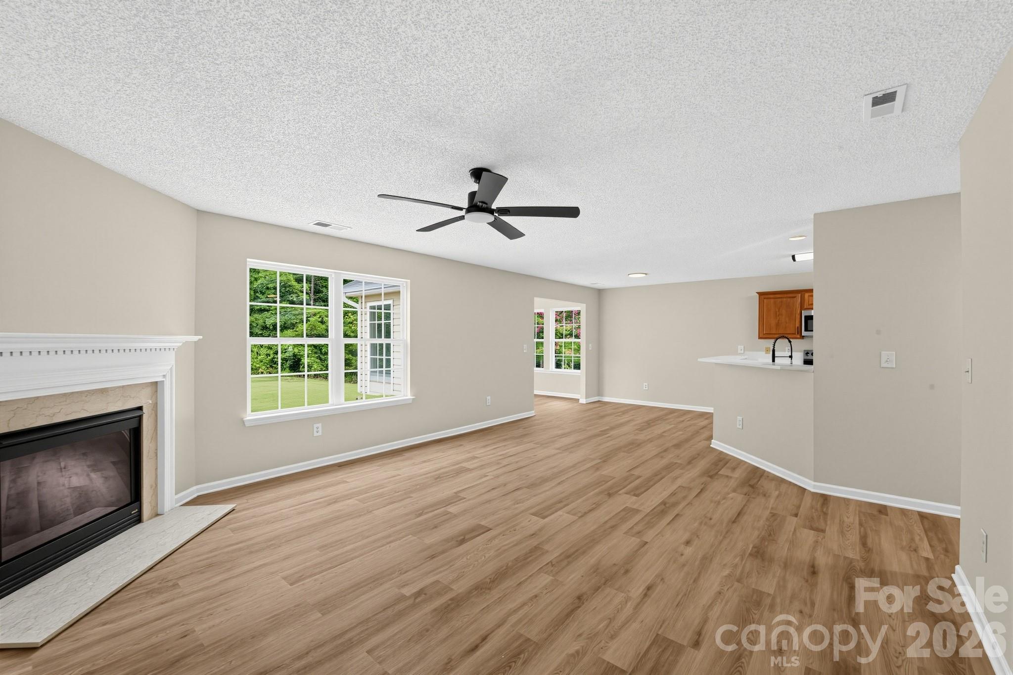 1034 Chalk Hill Lane