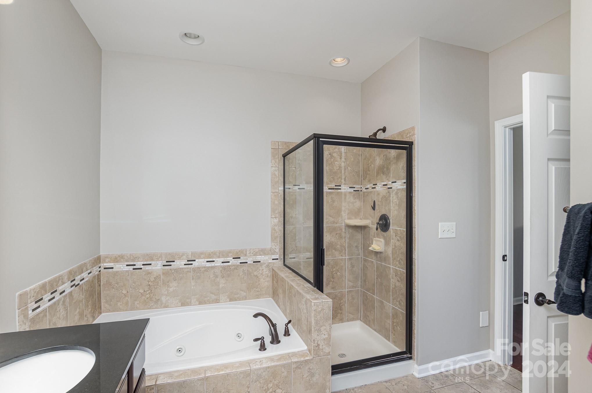 Lake Shore On Lake Wylie - Residential