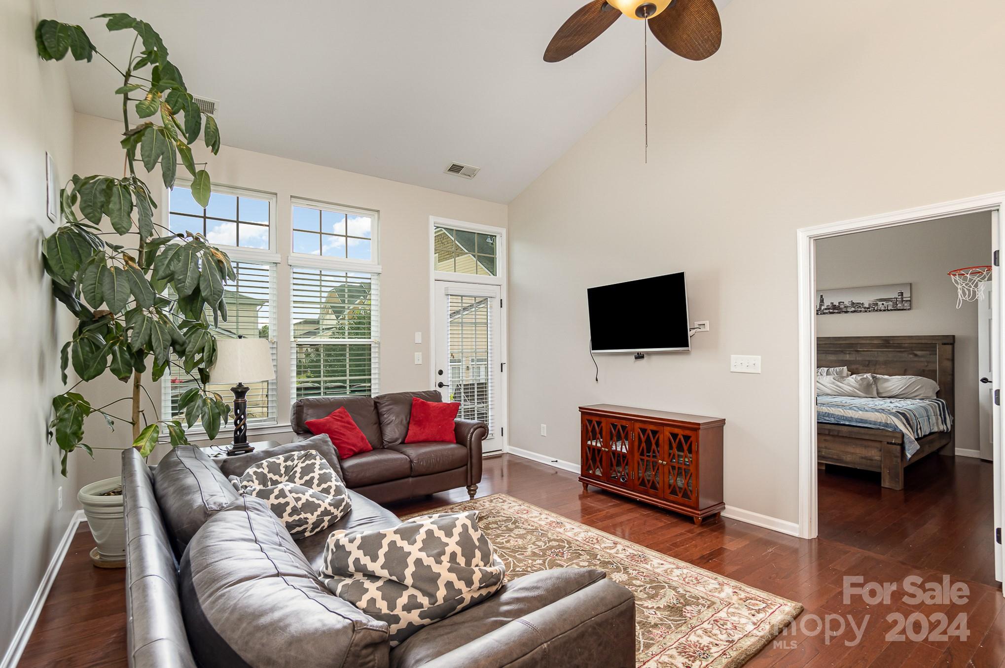 Lake Shore On Lake Wylie - Residential