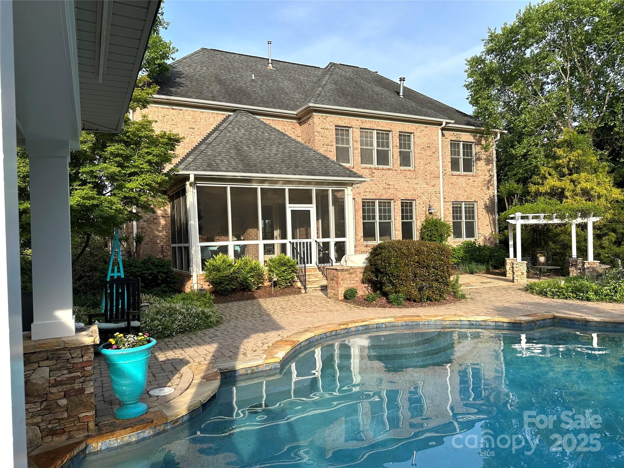 2304 Thunder Gulch Court