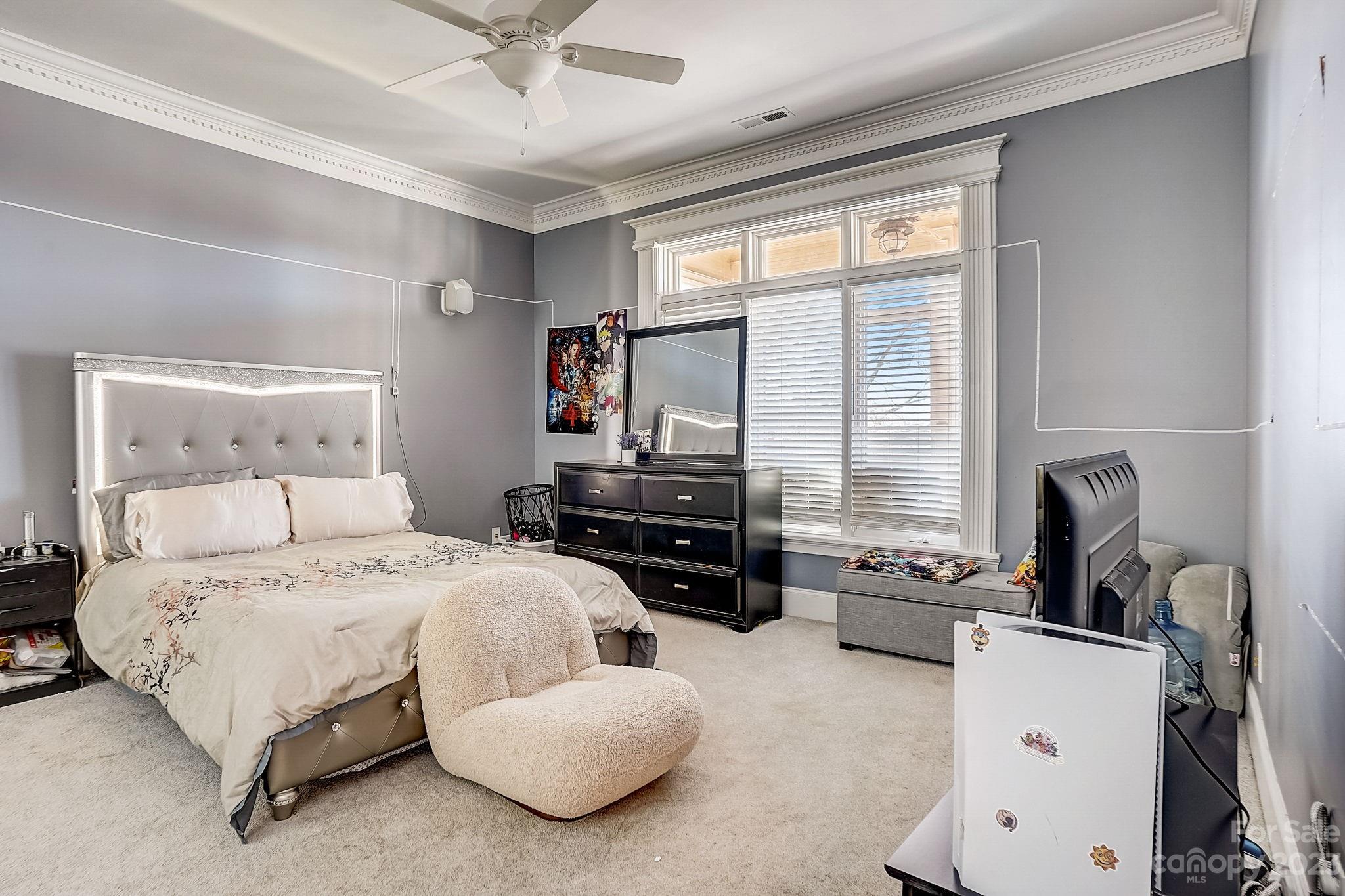 The Peninsula - Residential