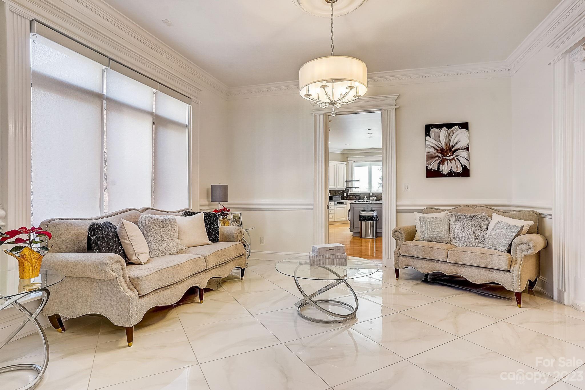 The Peninsula - Residential