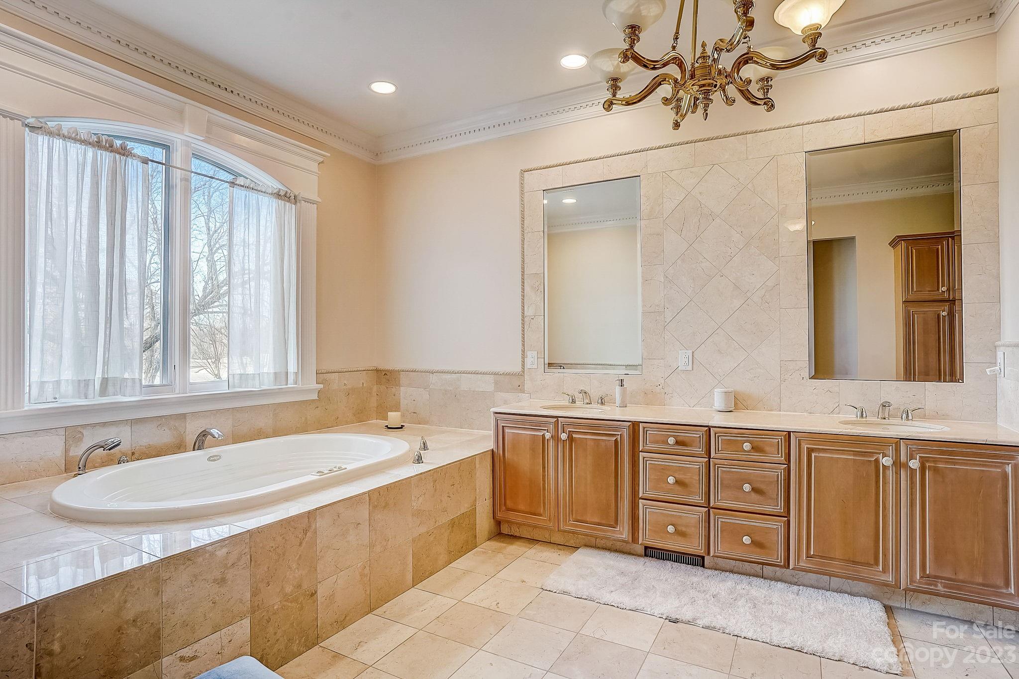 The Peninsula - Residential