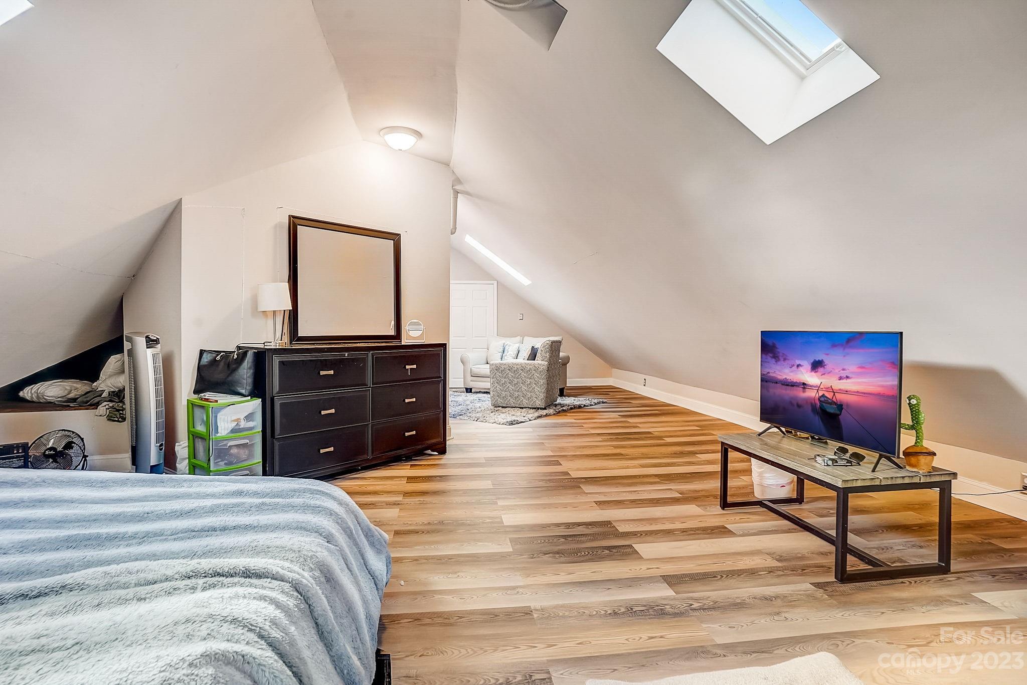 The Peninsula - Residential