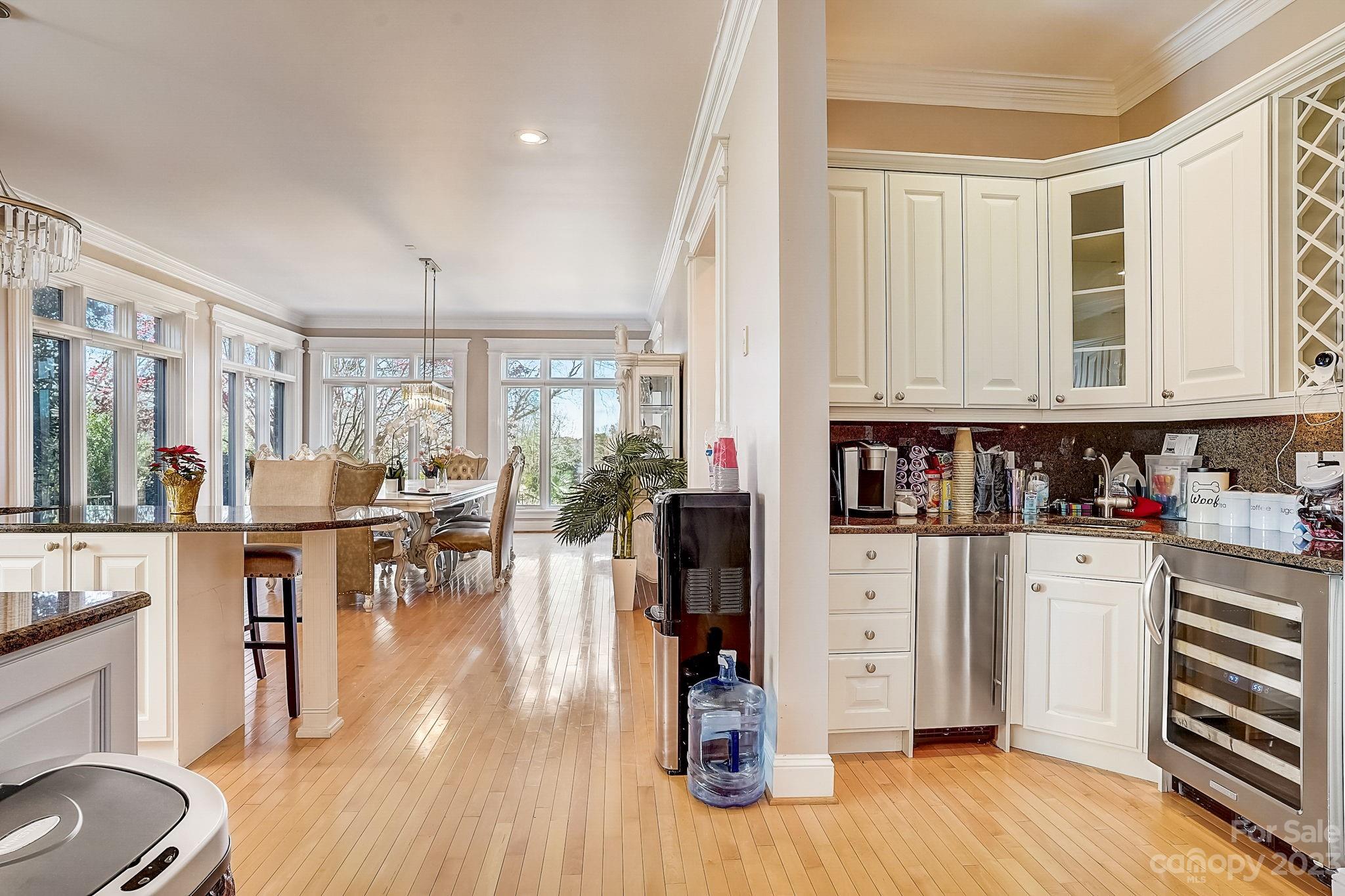 The Peninsula - Residential