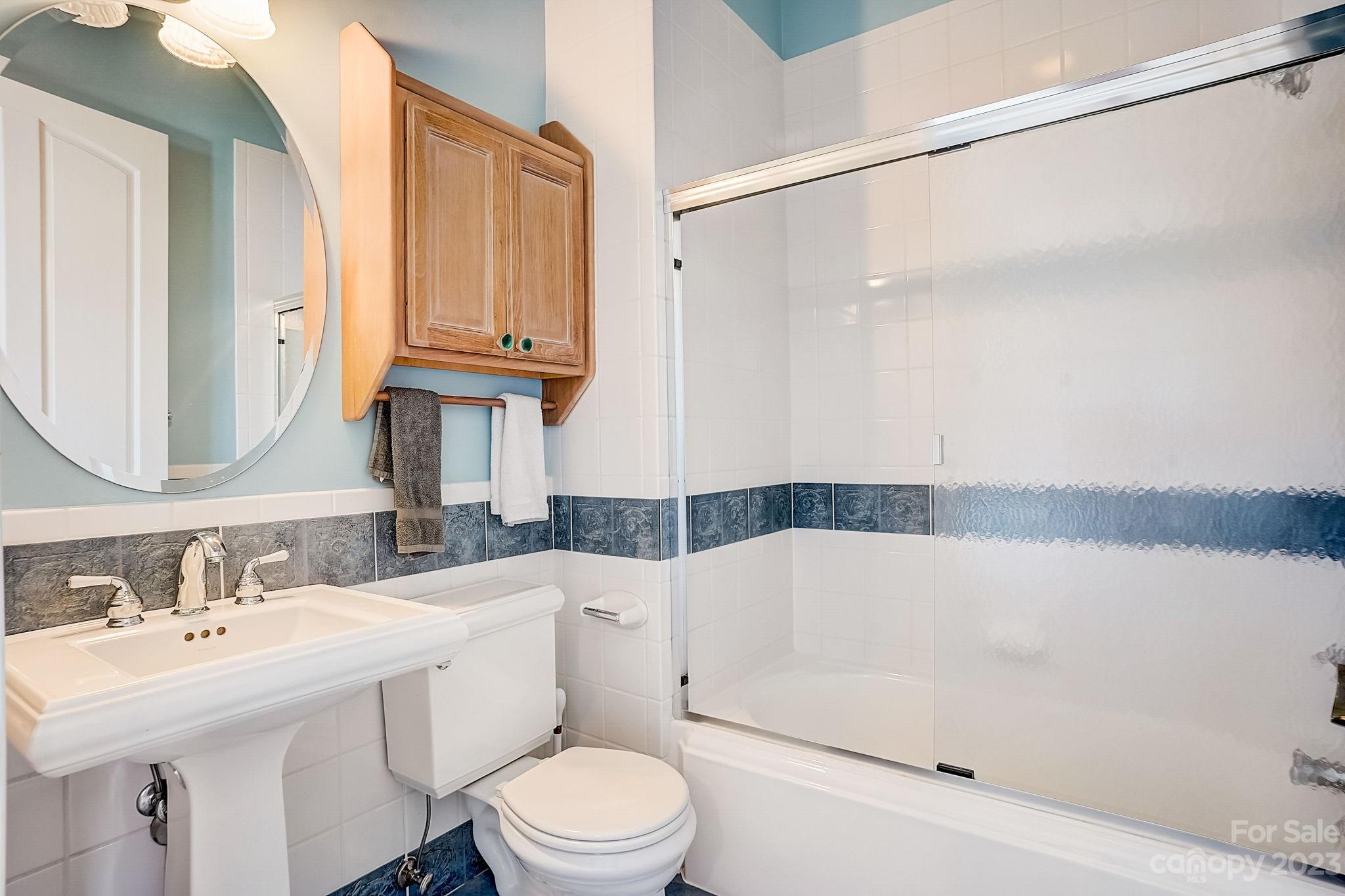 The Peninsula - Residential