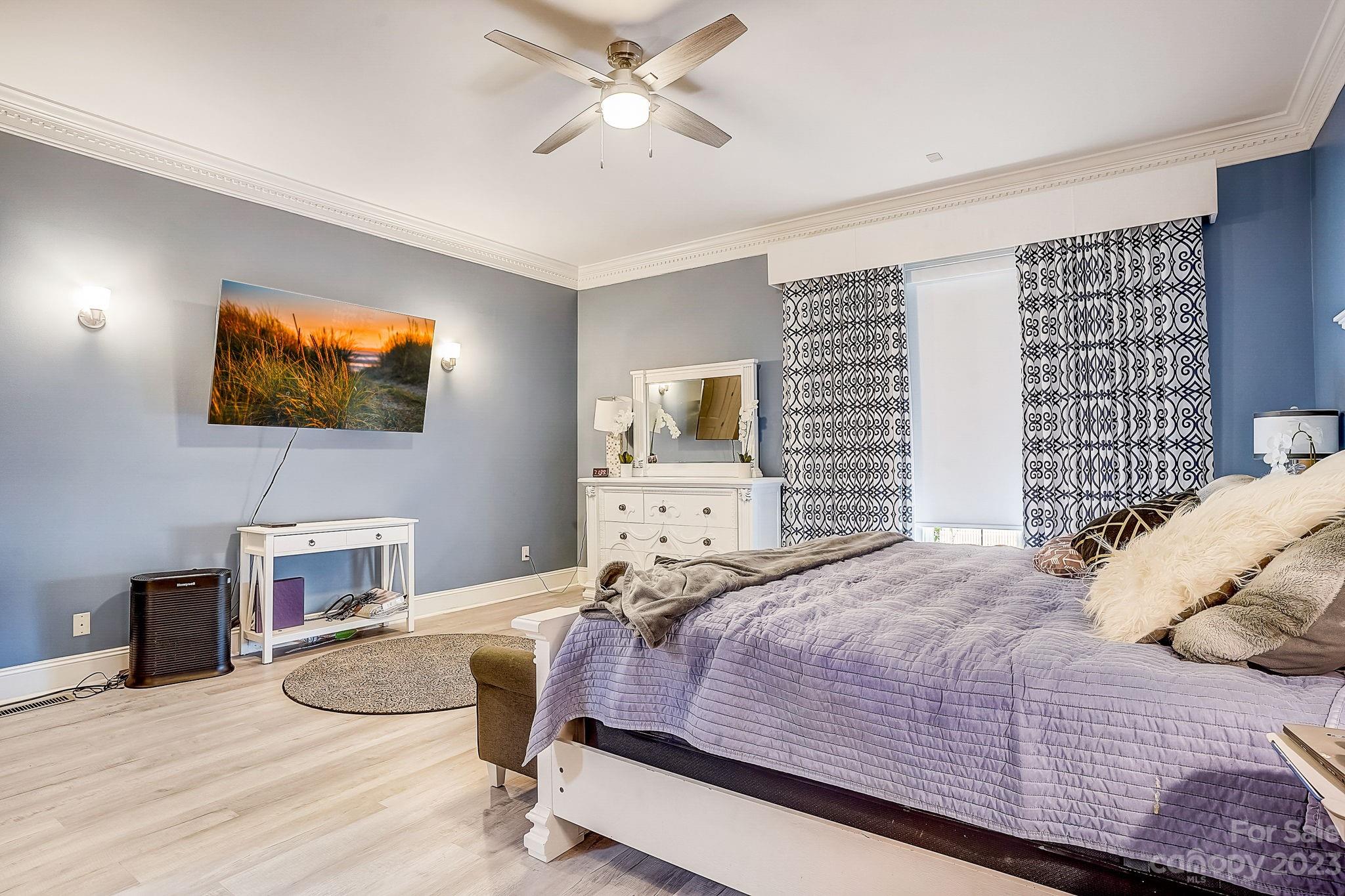 The Peninsula - Residential