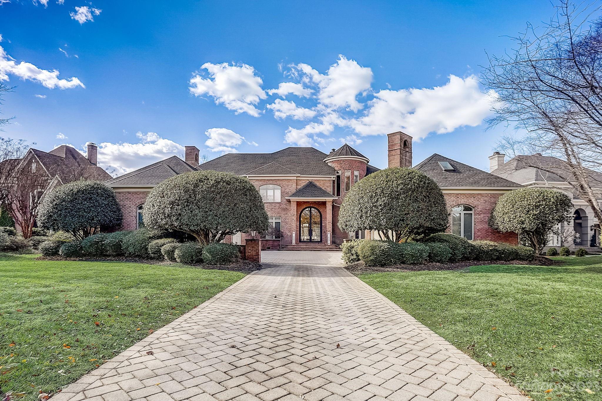 The Peninsula - Residential