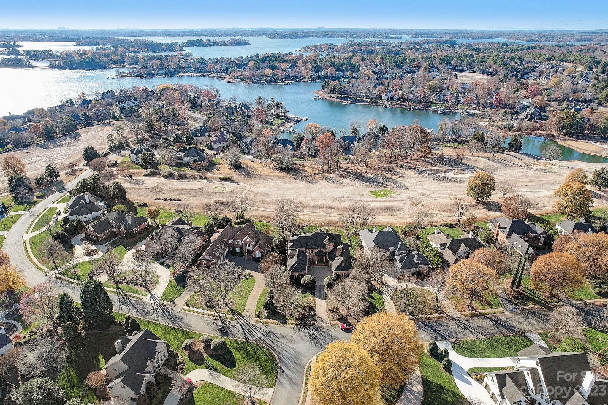 The Peninsula - Residential