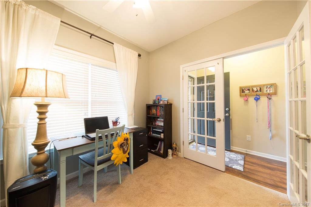 Newport Lakes - Residential