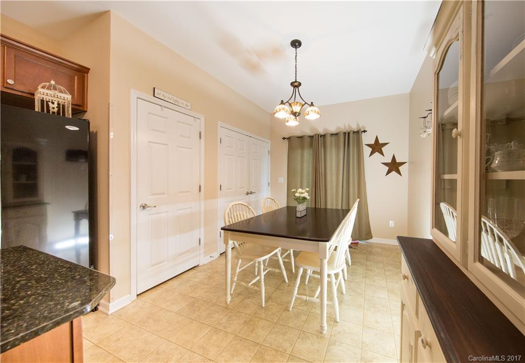 Newport Lakes - Residential