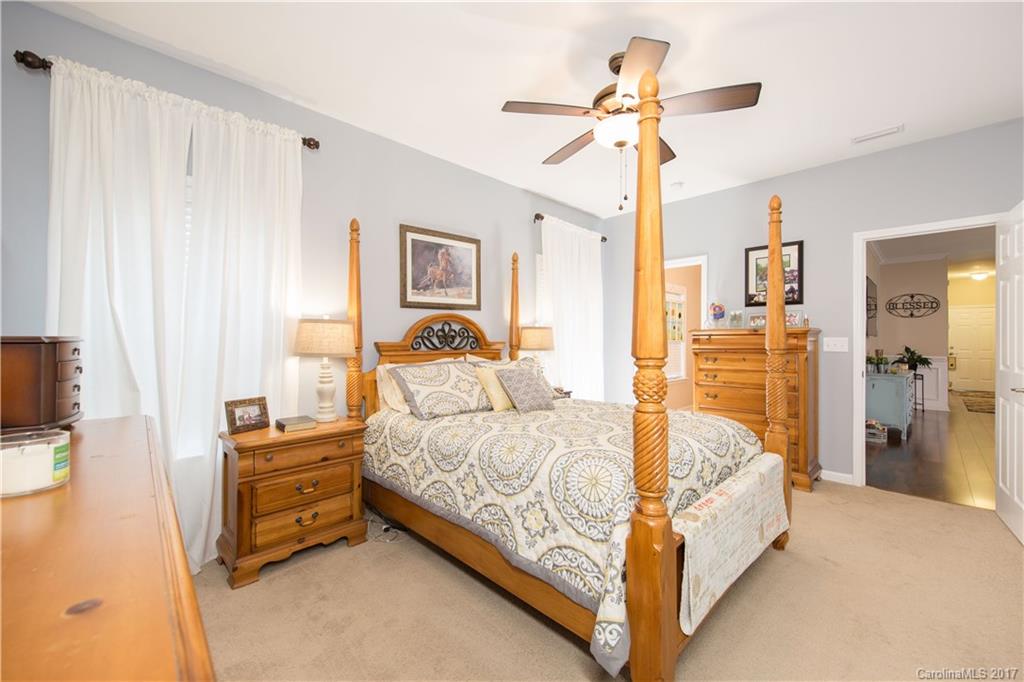 Newport Lakes - Residential