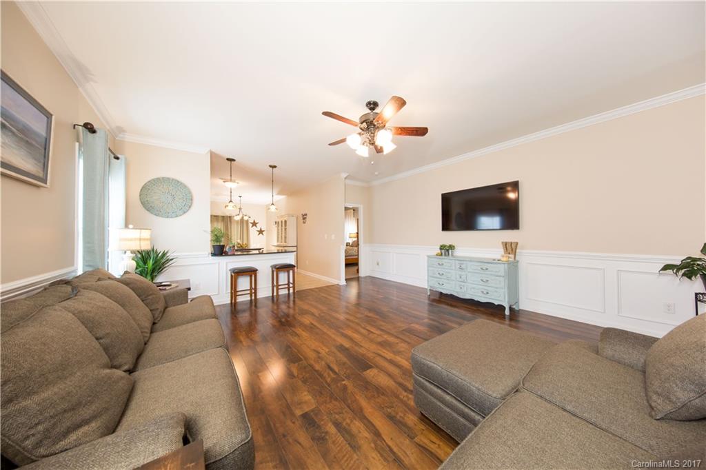 Newport Lakes - Residential