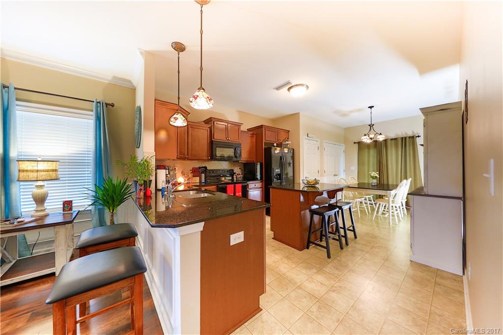 Newport Lakes - Residential