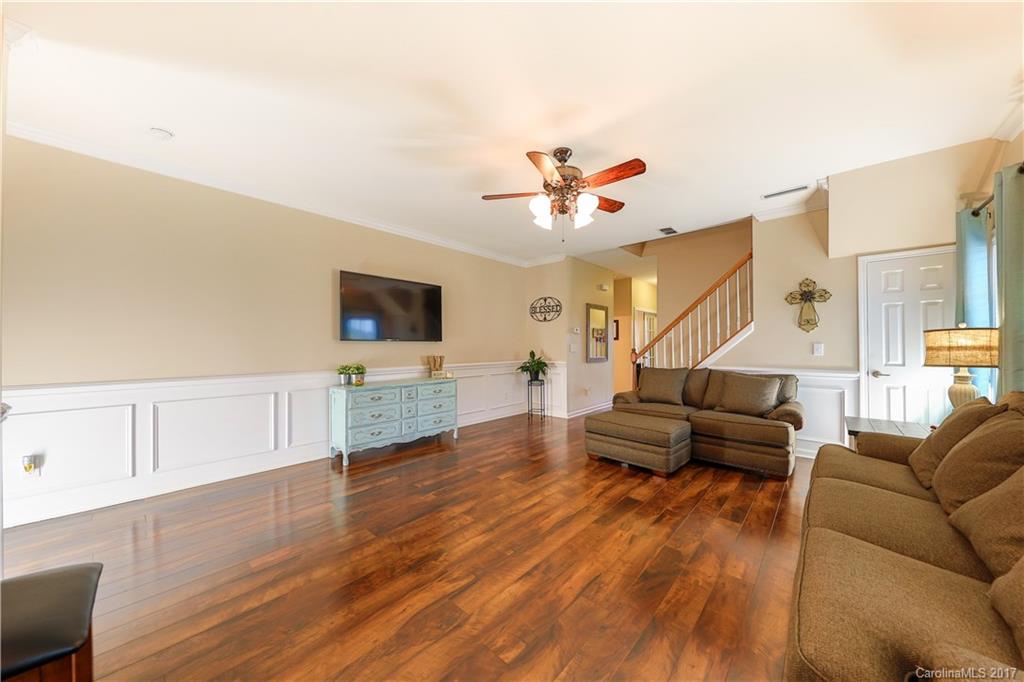 Newport Lakes - Residential