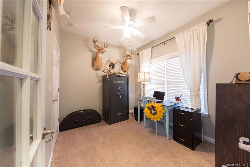 Newport Lakes - Residential