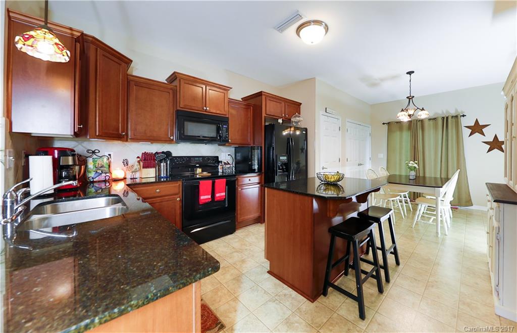 Newport Lakes - Residential