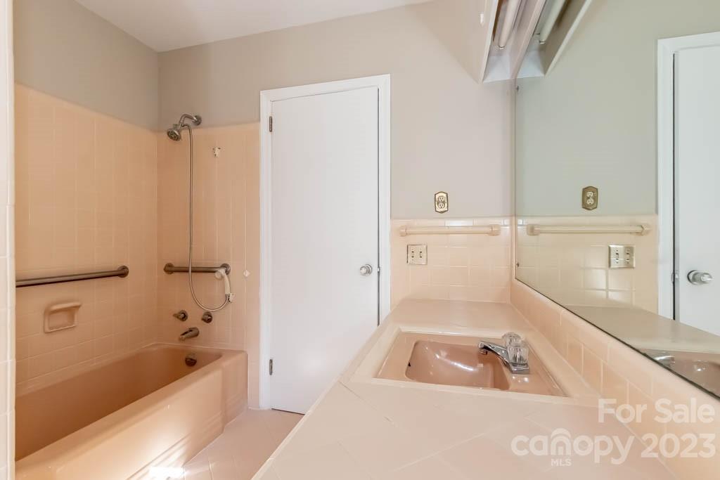 Robinson Heights - Residential