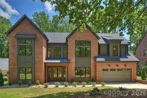 Photo of 2409 Brandermill Place, Charlotte, NC 28226 (MLS # 4412996)