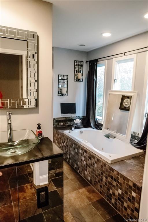 Cedar Knoll - Residential