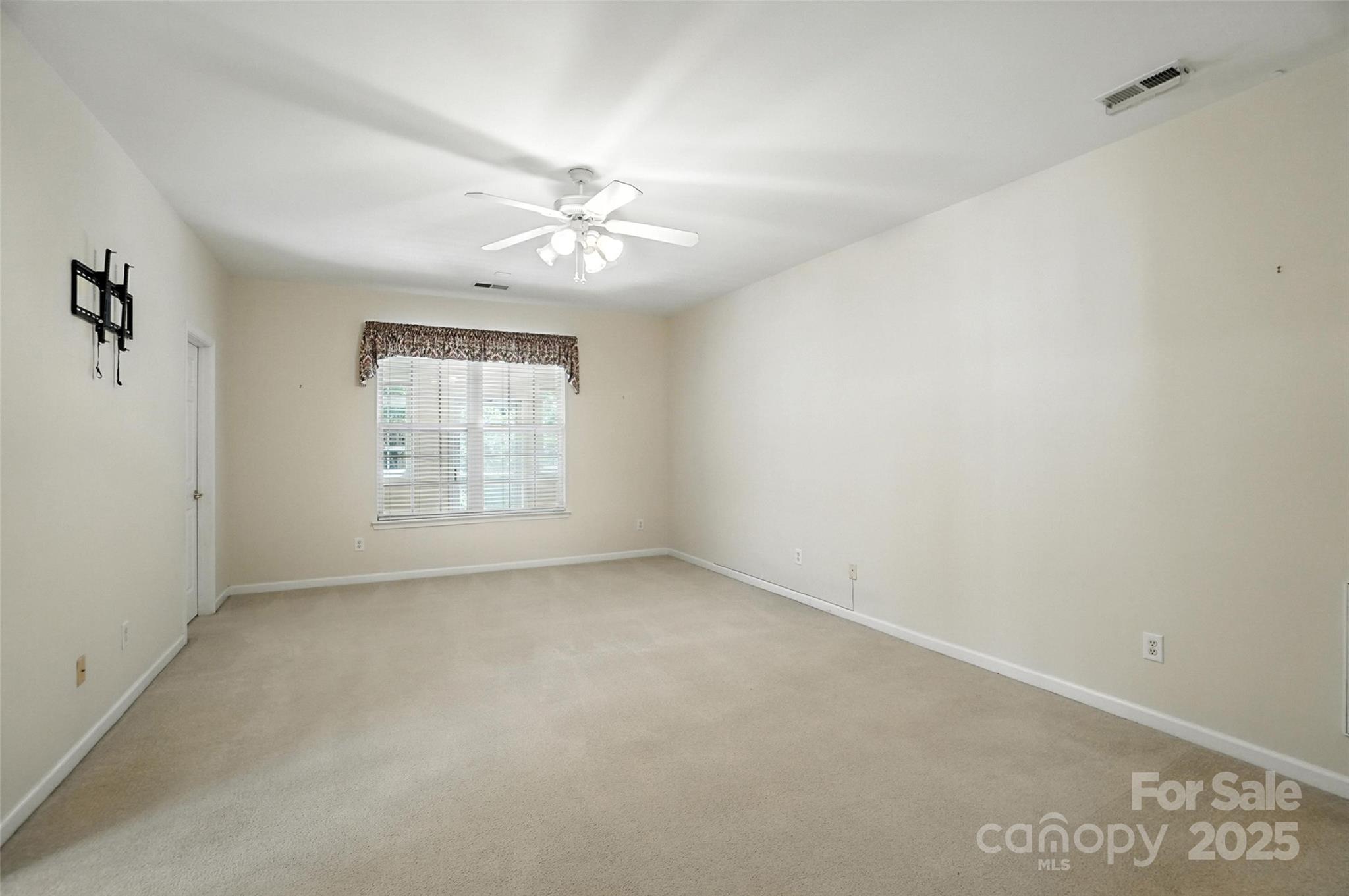 Four Seasons At Gold Hill - Residential