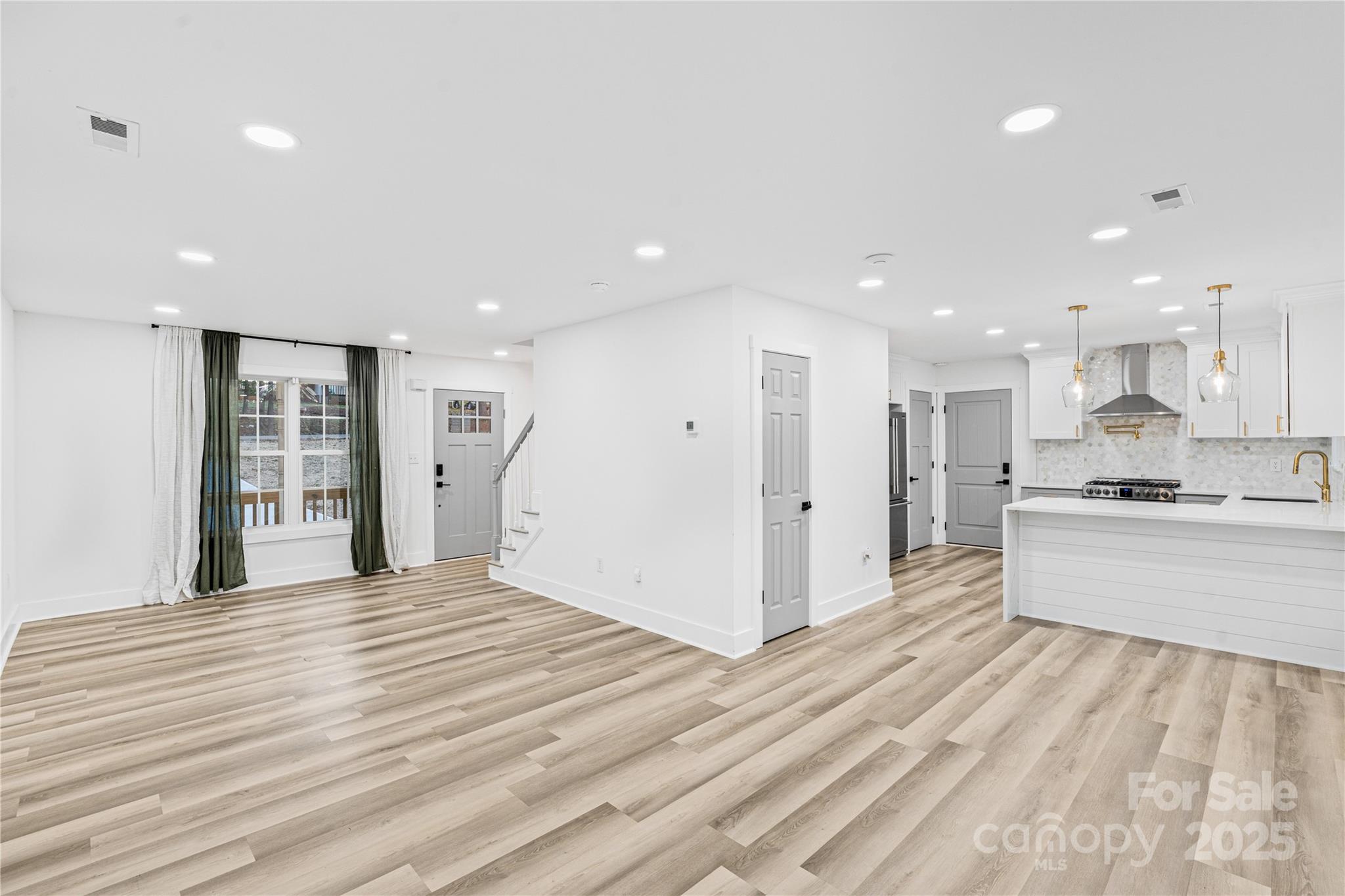 2105 Timber Ridge Road