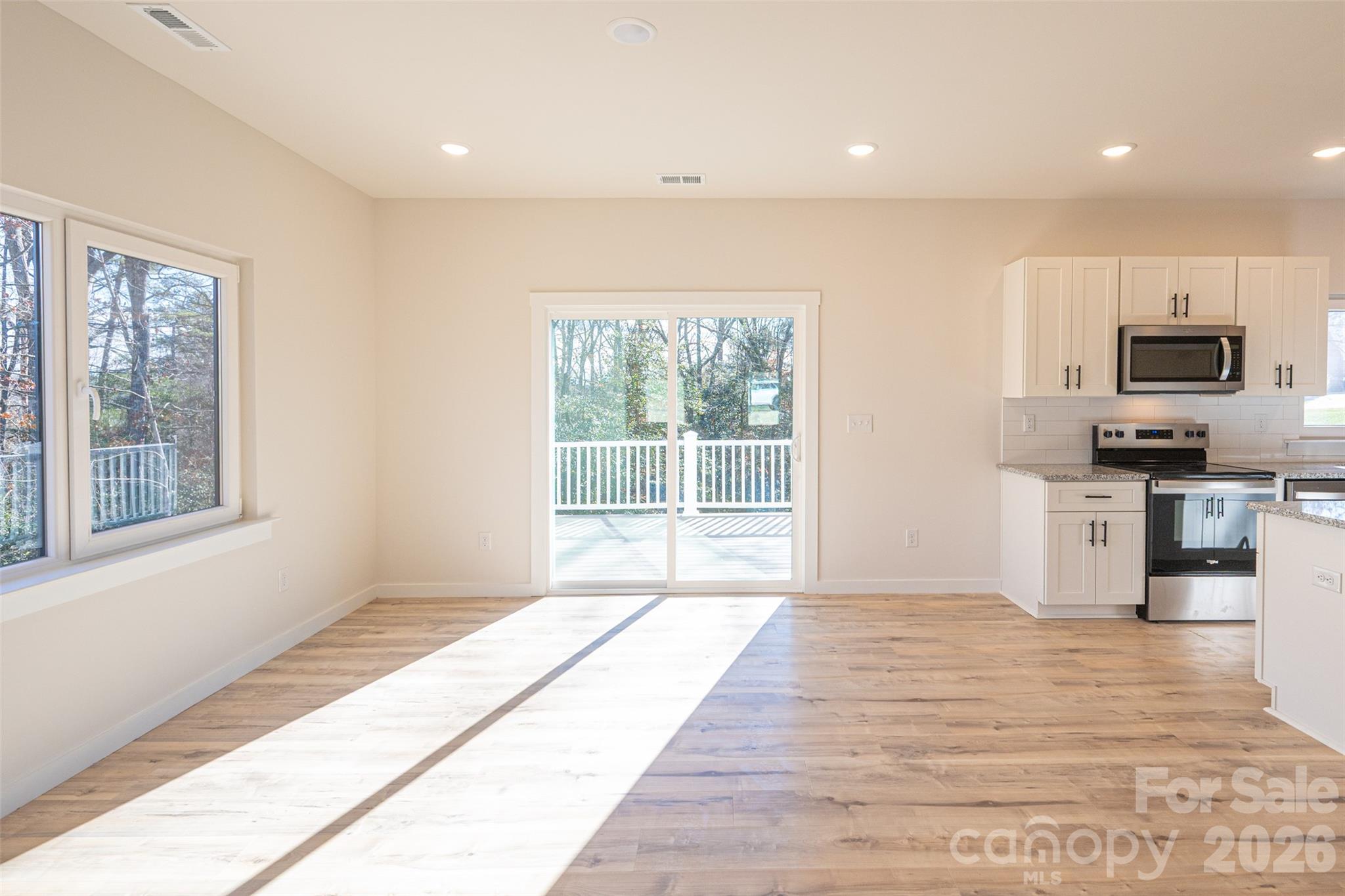 1928 46th Avenue Drive NE