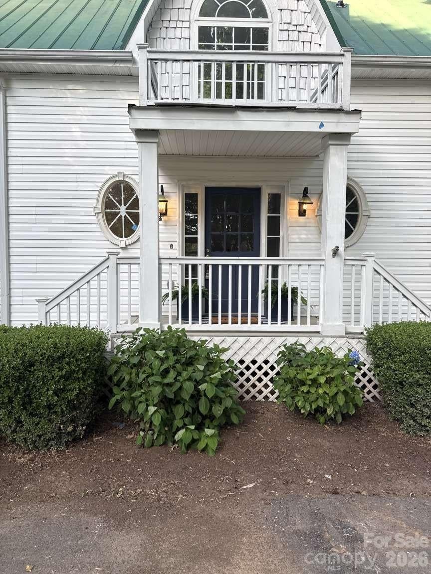 537 Stutts Road