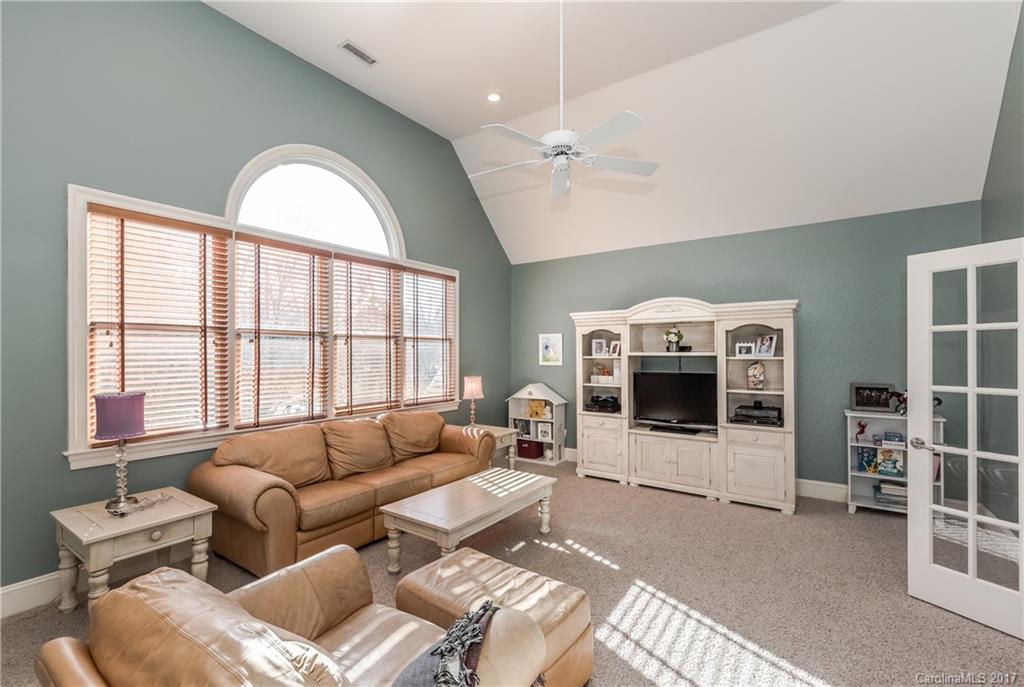 Piper Glen - Residential