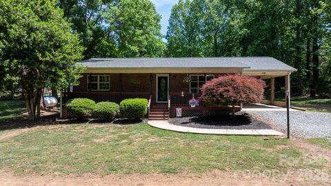 Photo of 119 Nevermore Lane, Statesville, NC 28677 (MLS # 4383283)