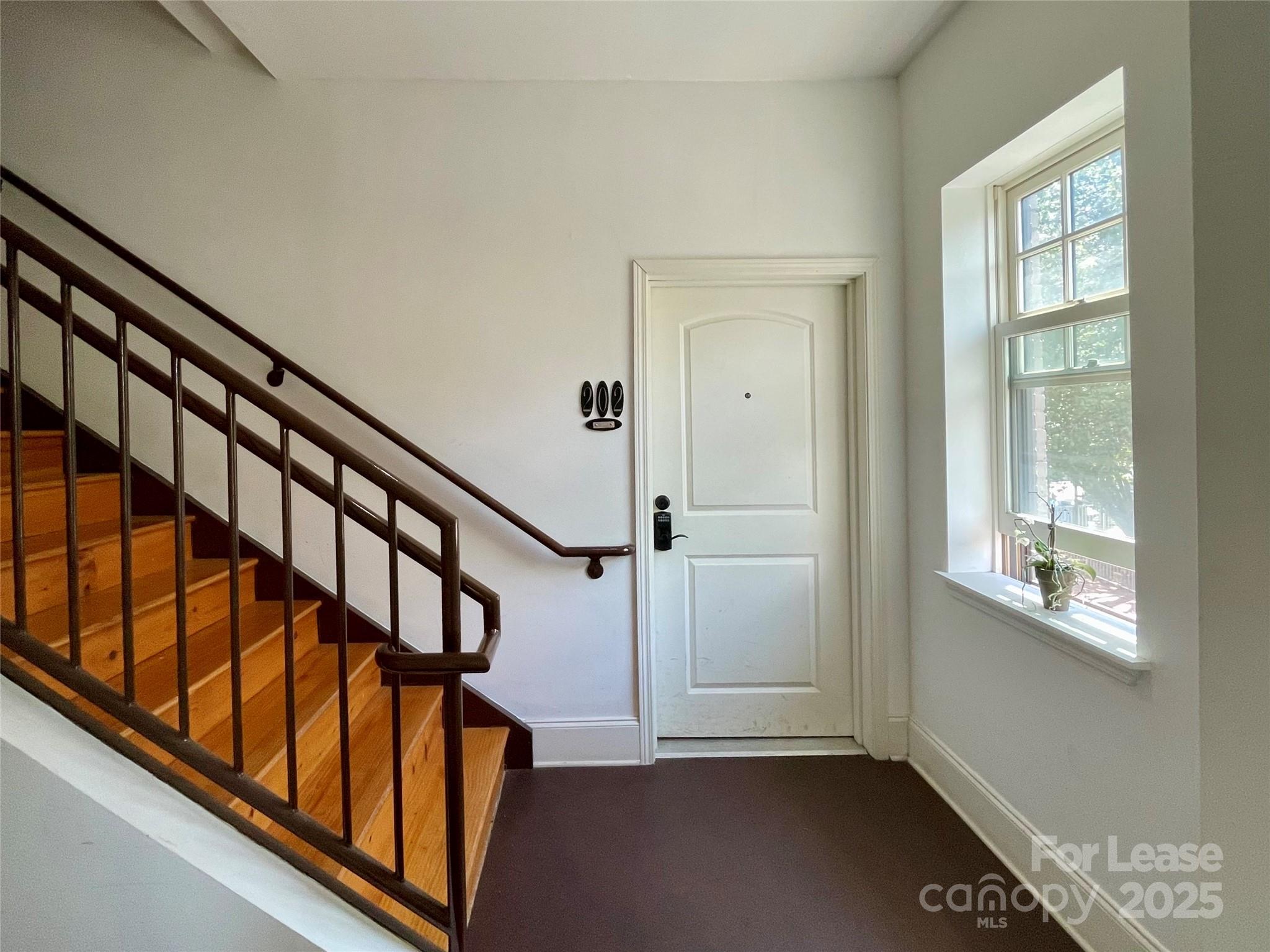 5 W Walnut Street 202