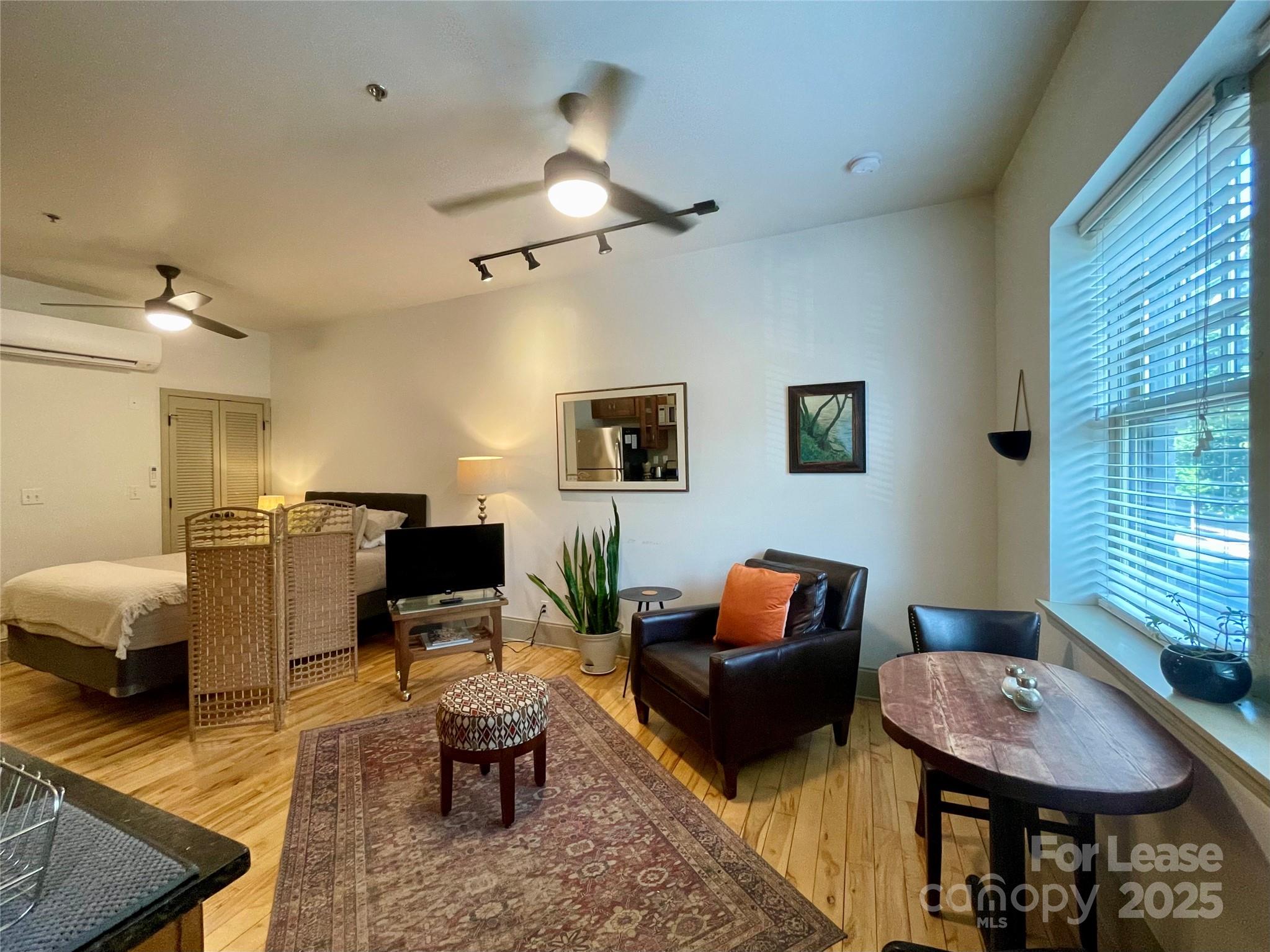 5 W Walnut Street 202