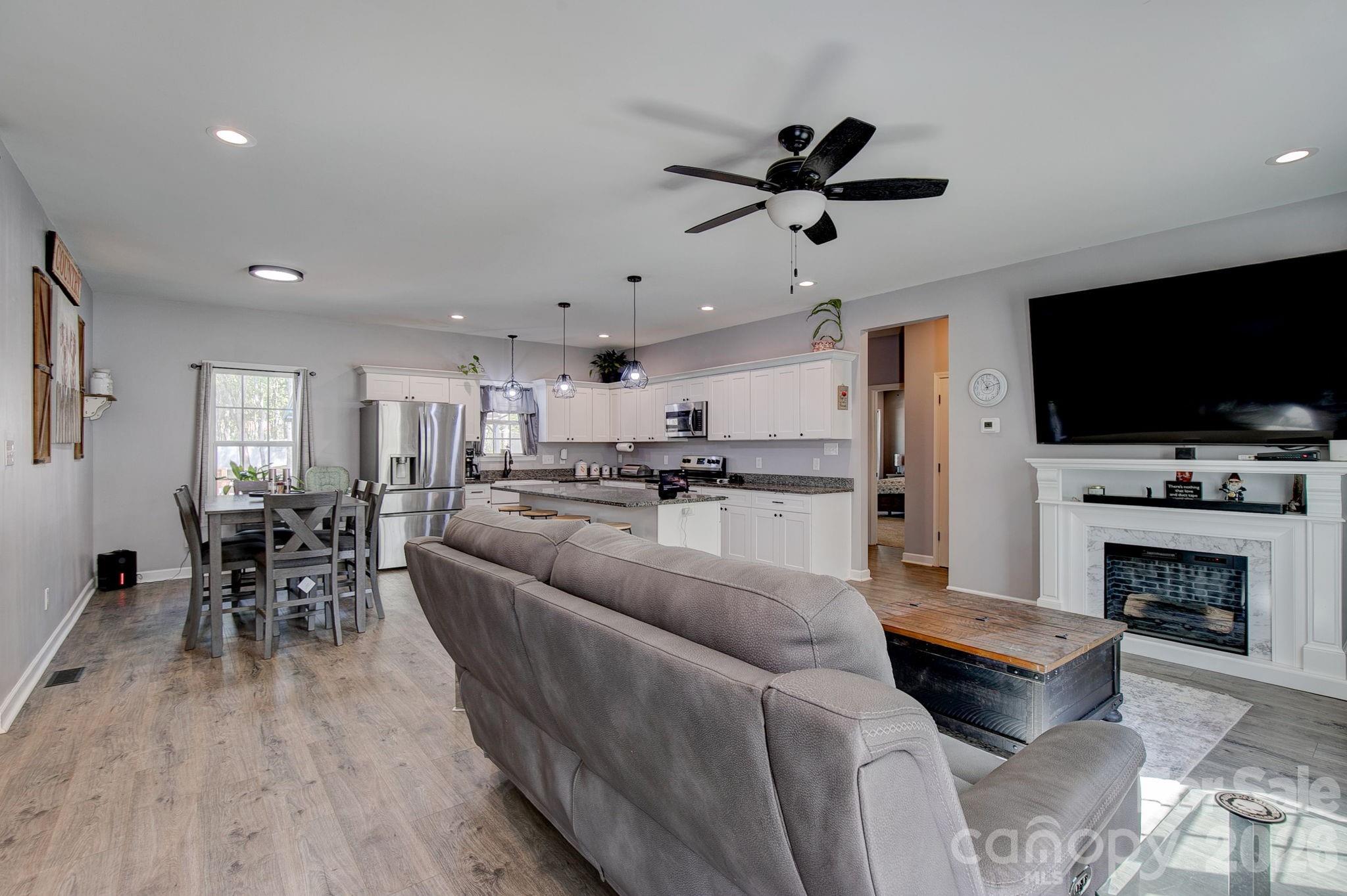 Woodland Hills - Residential