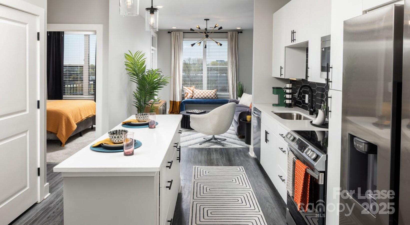 Charlotte, North Carolina 28206, United States, 2 Bedrooms Bedrooms, ,2 BathroomsBathrooms,Residential,Active,140033