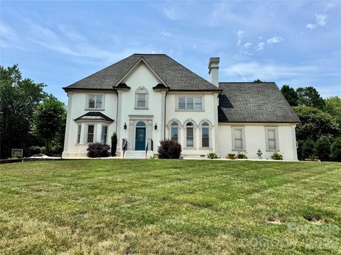 Photo of 4215 3rd Street NW, Hickory, NC 28601 (MLS # 4398227)