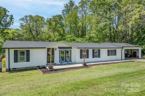 9 Ruby Drive Hendersonville NC 28792