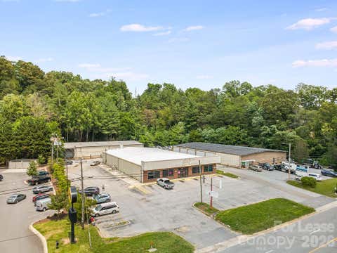 Photo of 1380 Tunnel Road, Asheville, NC 28805 (MLS # 4404330)