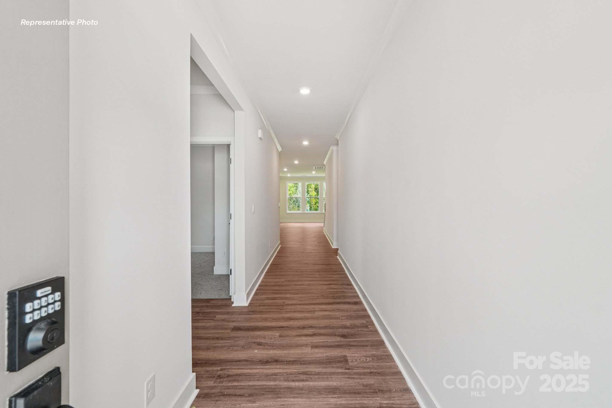 2098 Skyhawk Drive