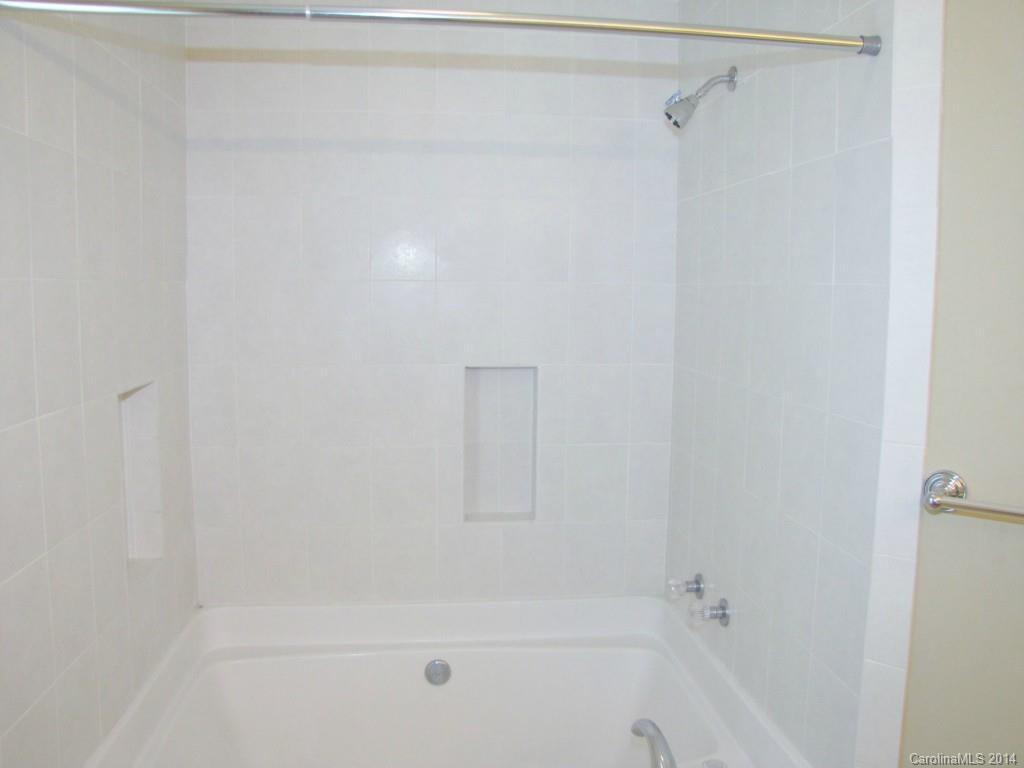 Brandon Oaks - Residential Lease