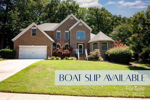 2624 Mt Isle Harbor Drive Charlotte NC 28214