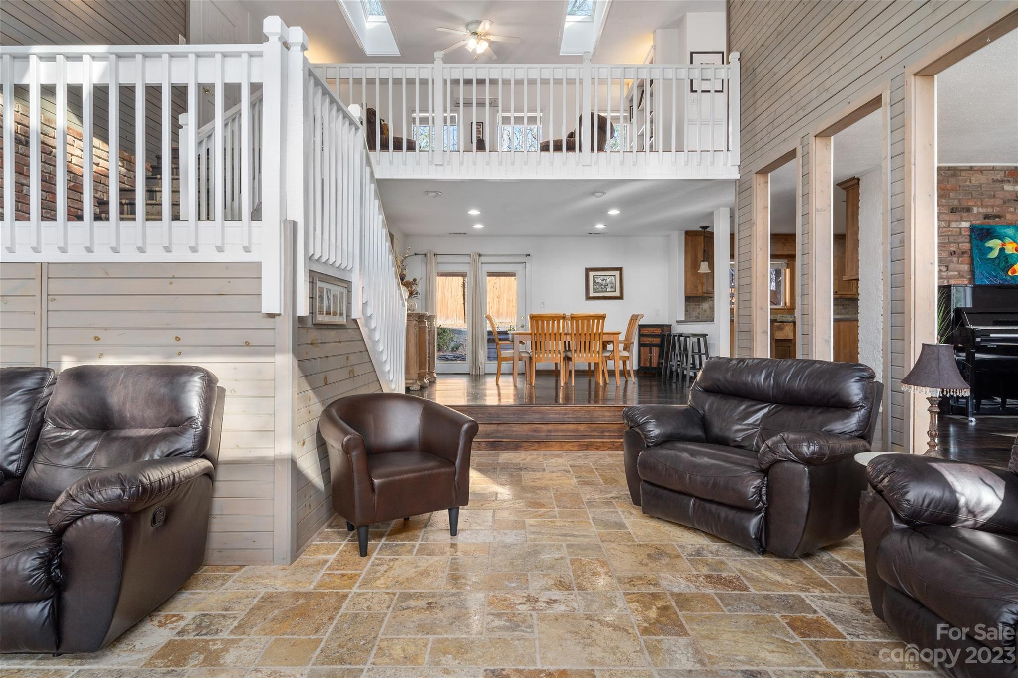 Mountain Oaks - Residential