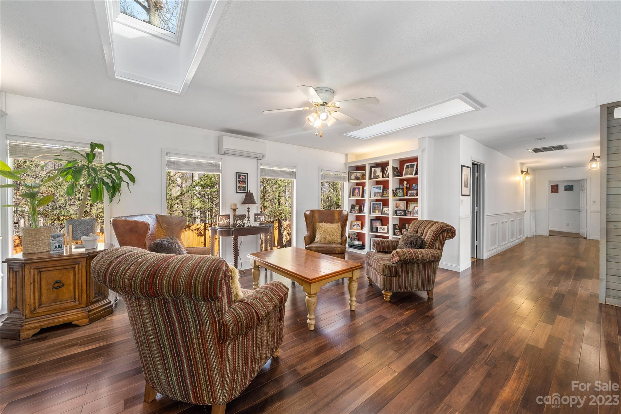 Mountain Oaks - Residential