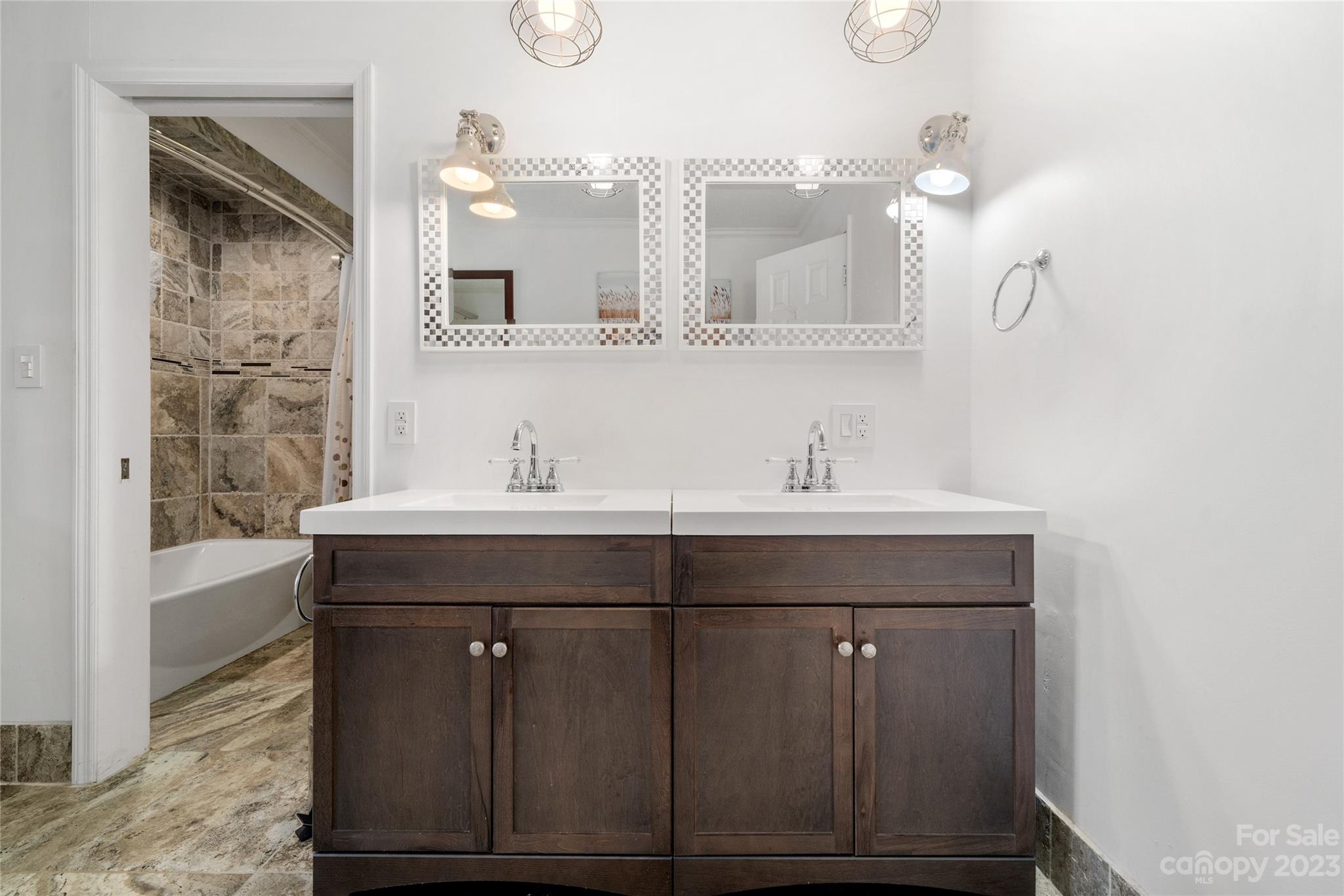 Mountain Oaks - Residential