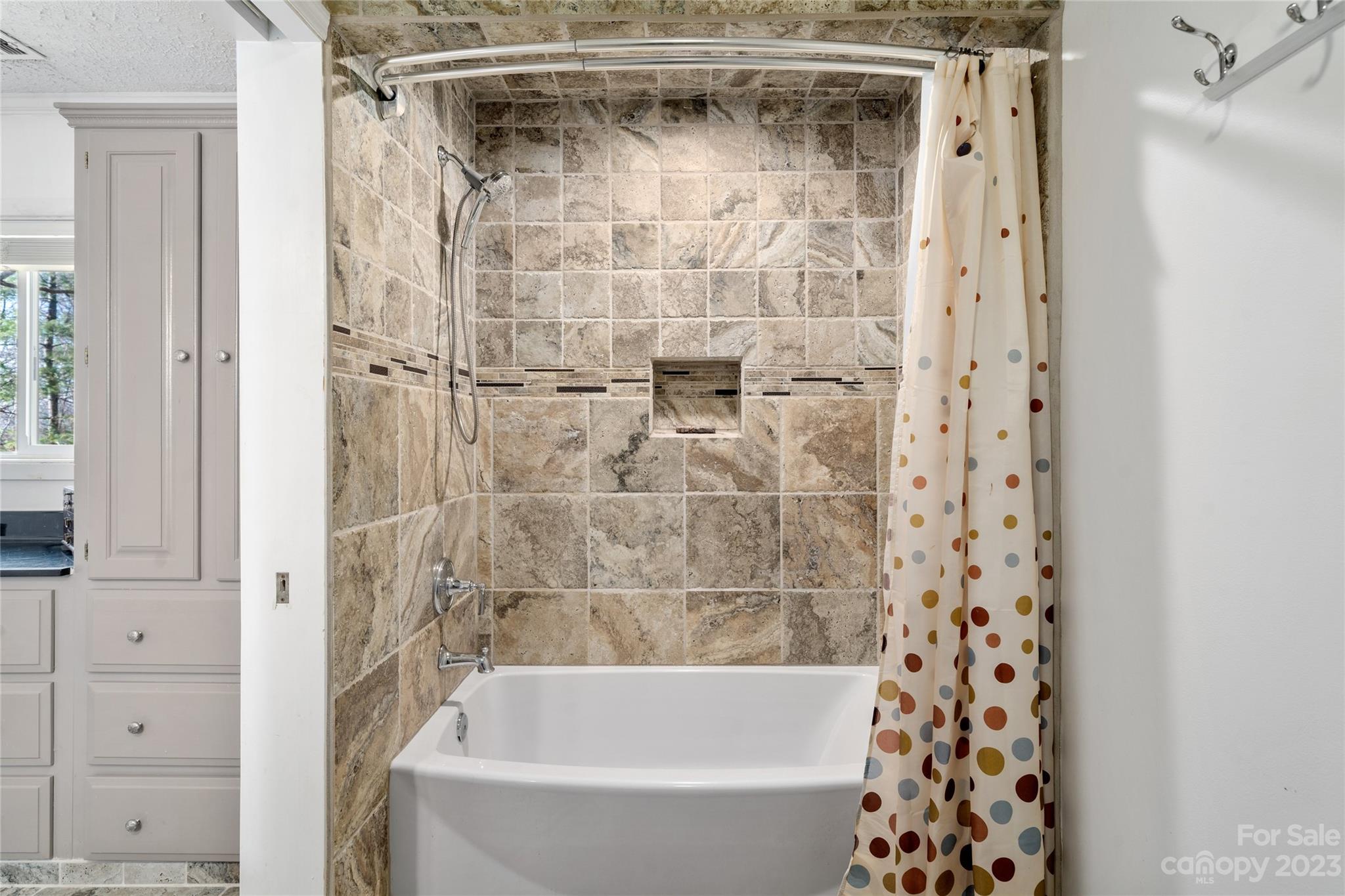 Mountain Oaks - Residential