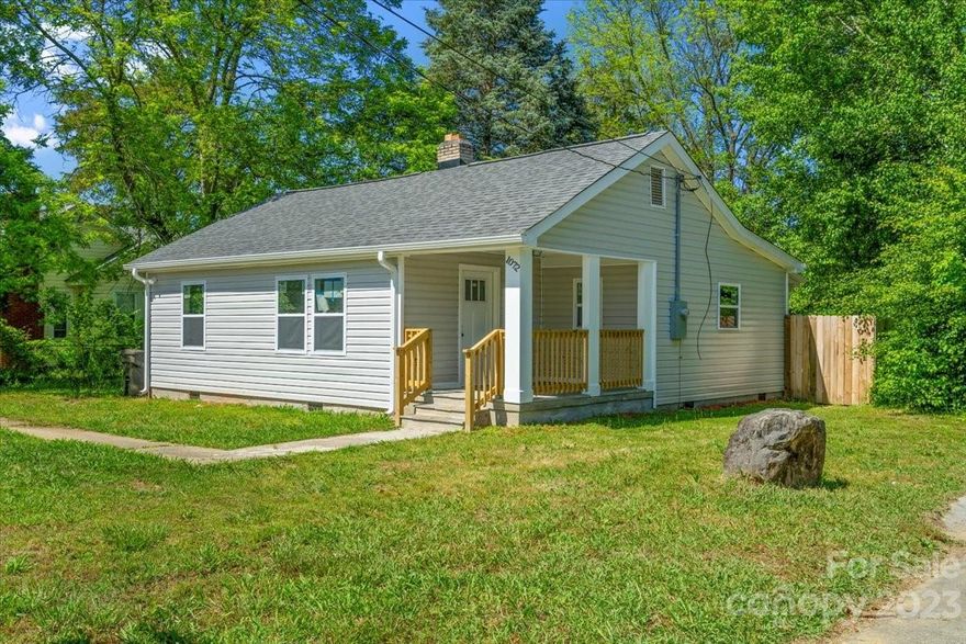 Beautifully remodeled home, located in Rock Hill right off of Cherry Rd. If you’re looking for move-in, ready, look no further, this home has new kitchen, bathrooms, roof, siding, flooring, HVAC. It is priced to sell and will not last long.