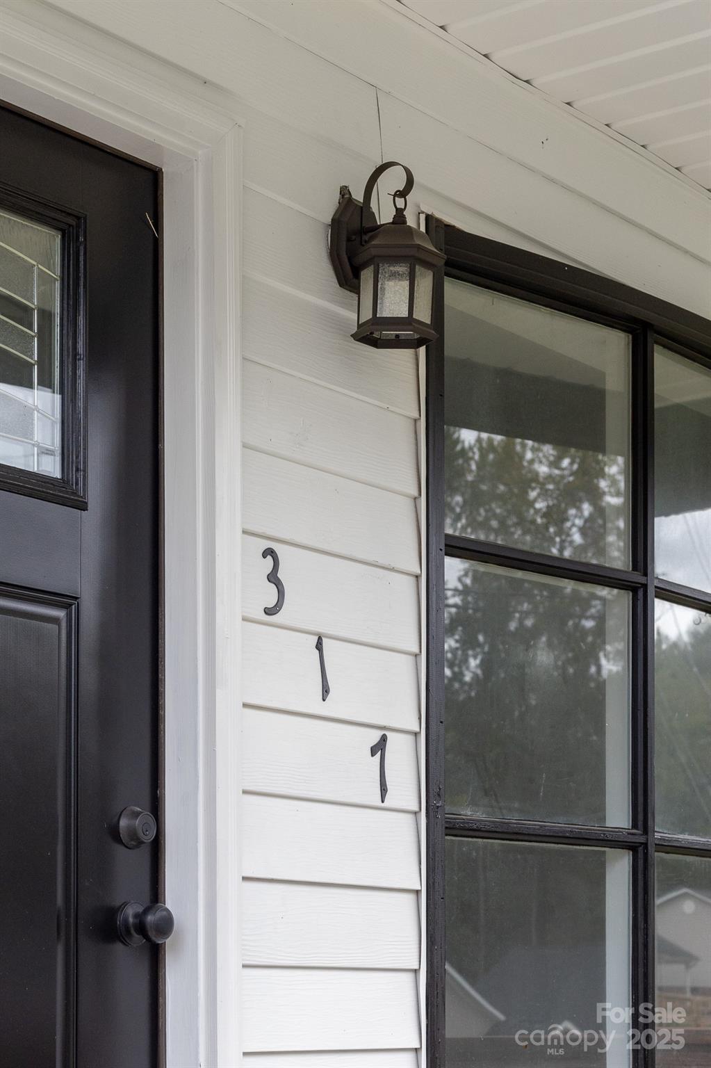 317 E Louisiana Avenue