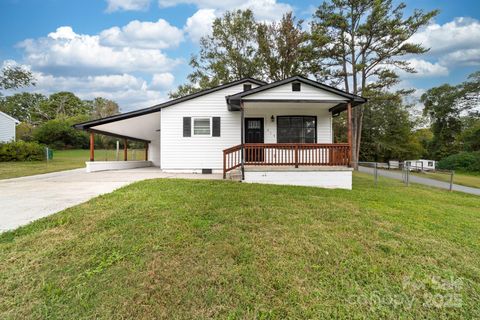 317 E Louisiana Avenue Bessemer City NC 28016