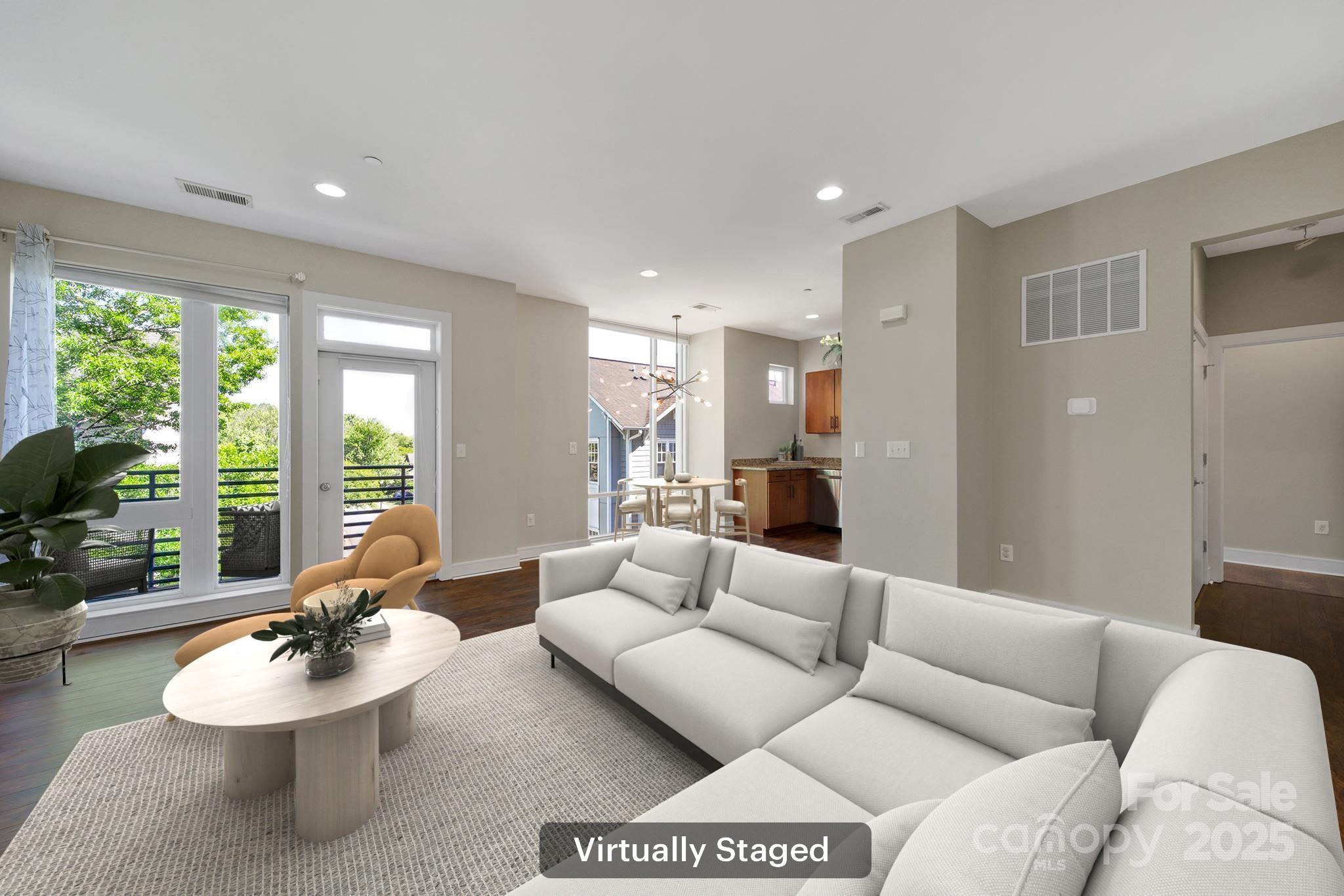2200 Lyndhurst Avenue 203
